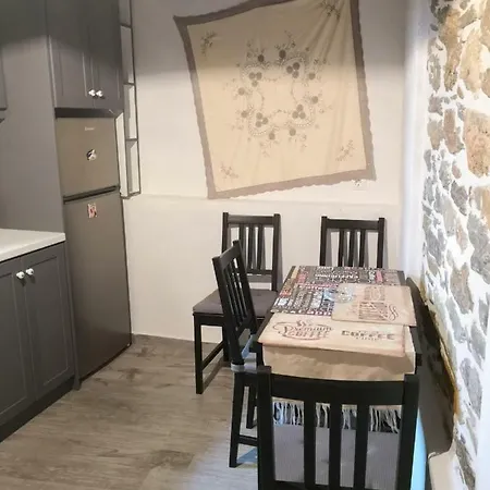 Effrosini Stonehouse * Πορταριά