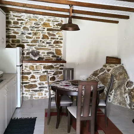 Effrosini Stonehouse * Πορταριά